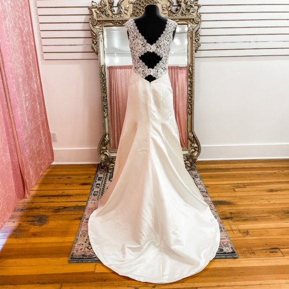 New Wedding Gown Size 12, Satin Wedding Dress, Lace Wedding Dress - Picture 5 of 8